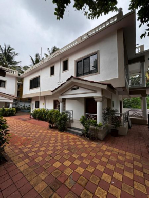 Papa John Villa A